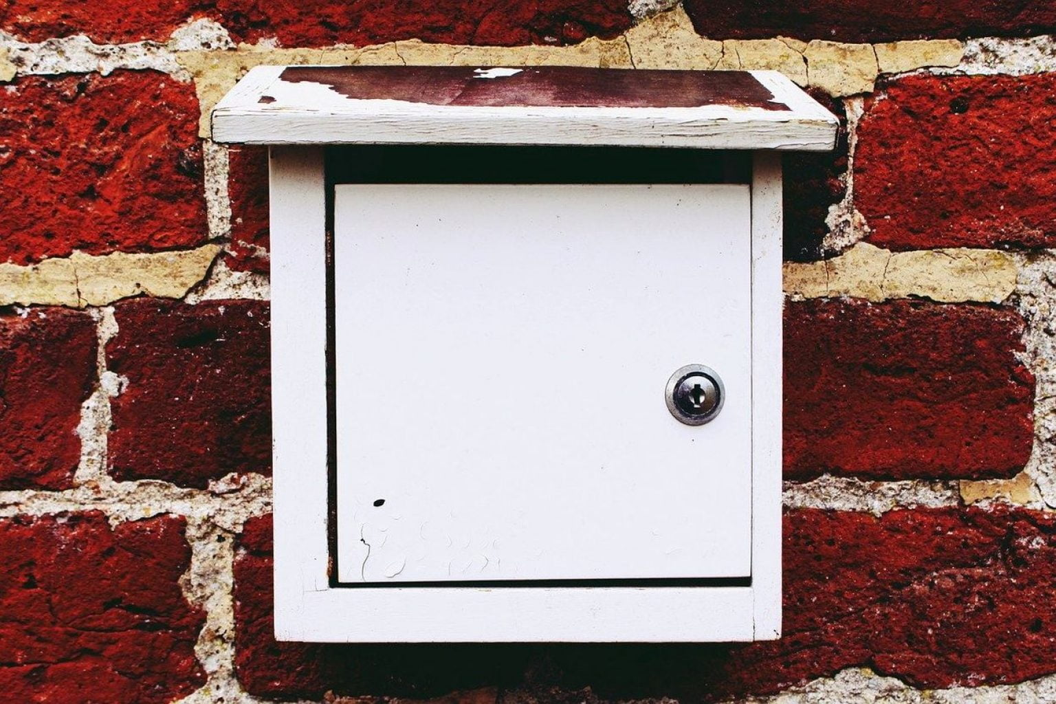 Expert en bricolage Astuces pour ouvrir une boite aux lettres sans clé