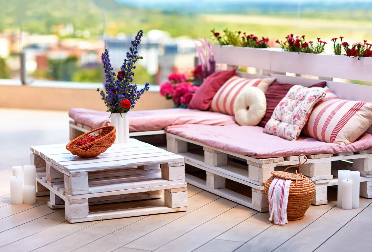 Comment aménager un salon de jardin cocooning confortable