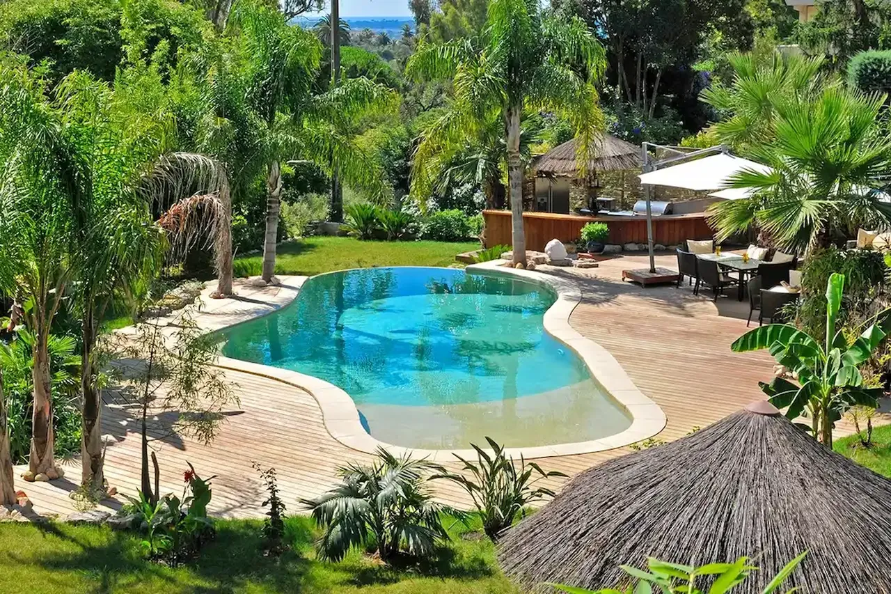 piscine avec plage