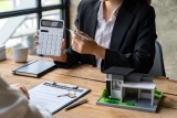 Faut-il faire un crédit ou acheter cash pour mettre un bien en location ?