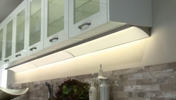 Quel est l’intérêt de mettre un éclairage sous un meuble de cuisine ?